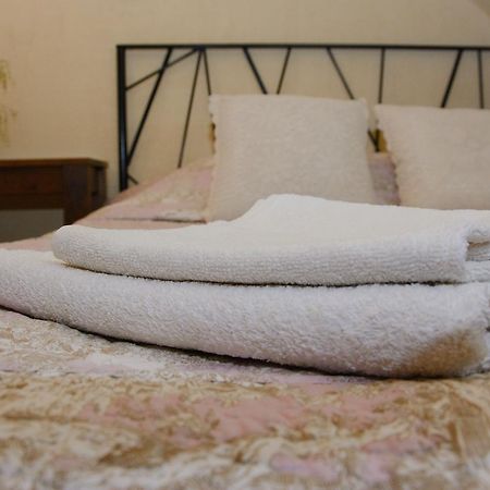 Gallery Guest Rooms كيرنافي المظهر الخارجي الصورة